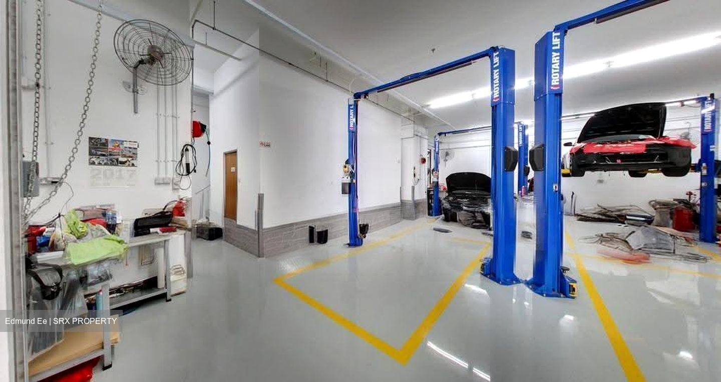 E9 Premium (D27), Factory #631009361